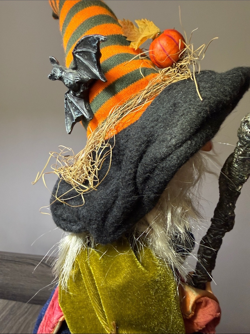 Vintage Halloween fall witch decor. - Picture 4 of 6